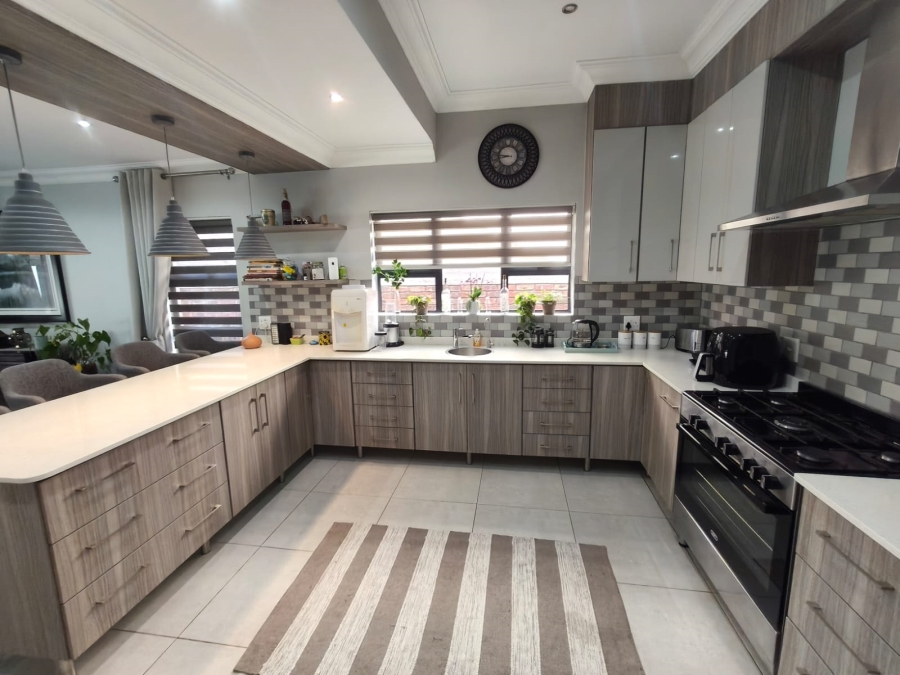 3 Bedroom Property for Sale in Boschdal North West